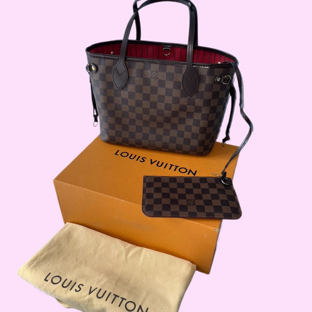 Louis Vuitton Damier PM Neverfull. With COA